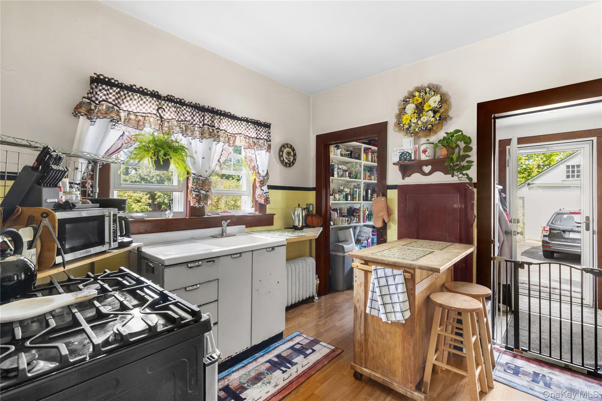 992 Roanoke Avenue thumbnail 14