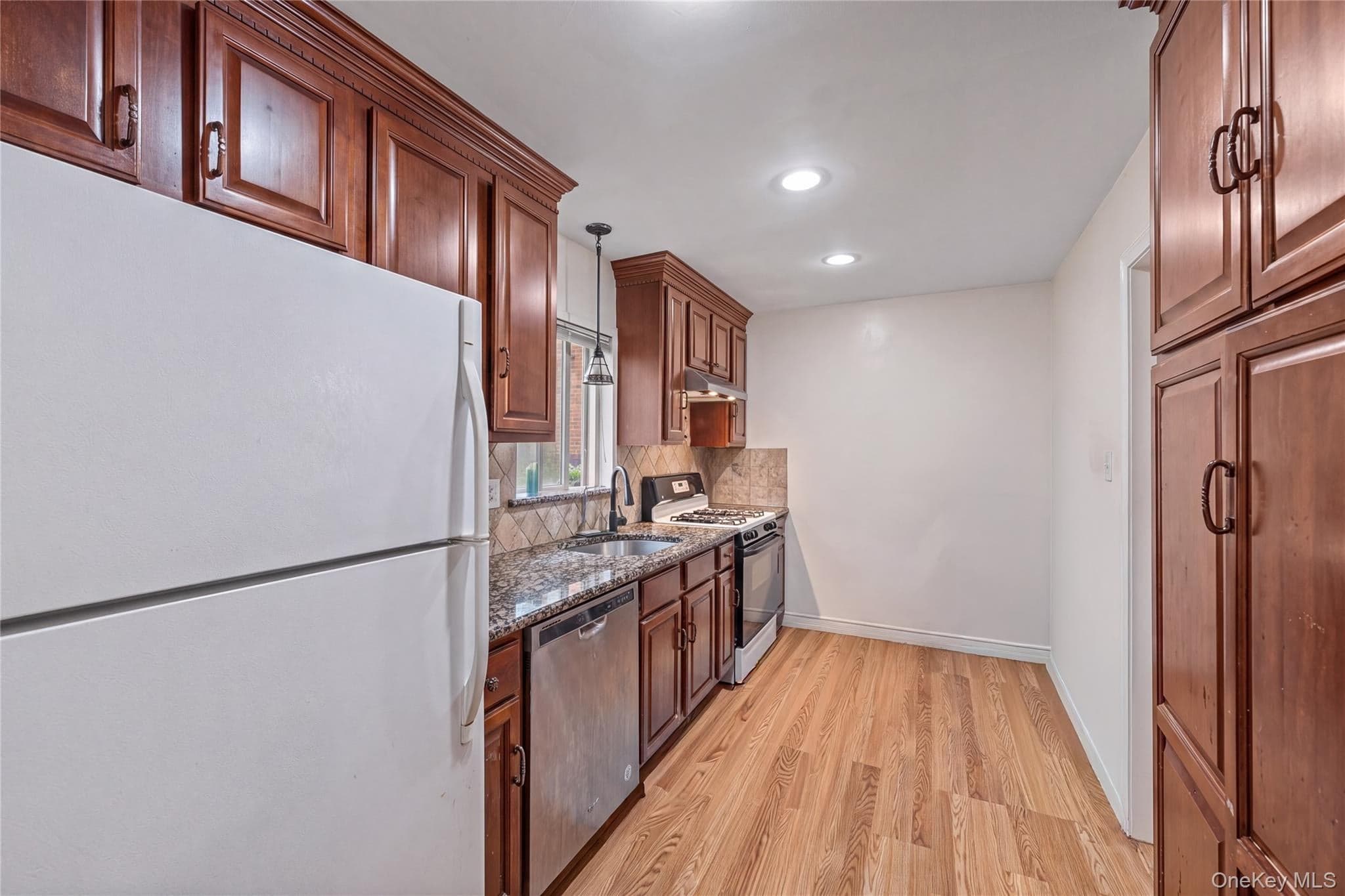 134 Hart Avenue thumbnail 12