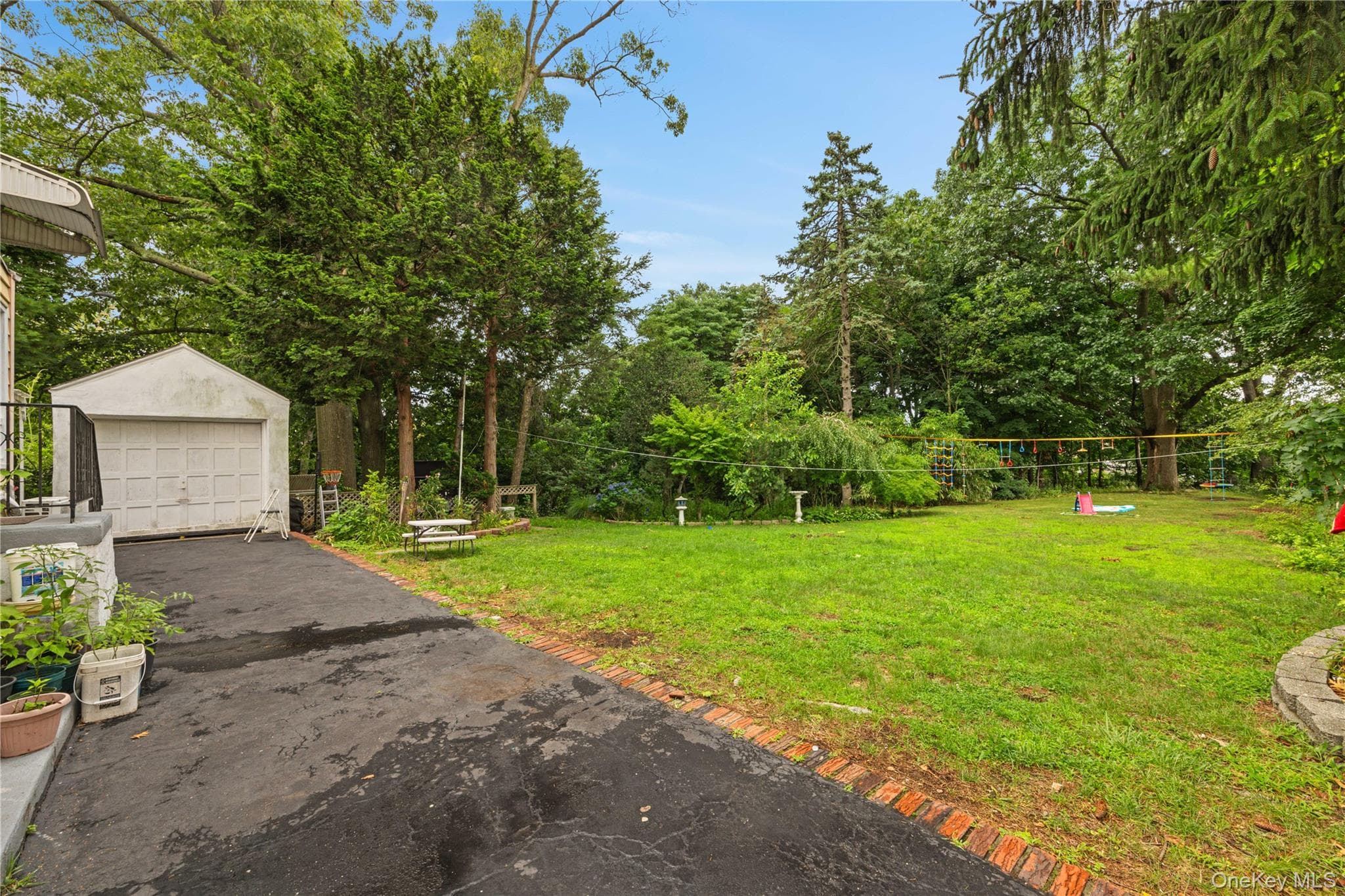 134 Hart Avenue thumbnail 47