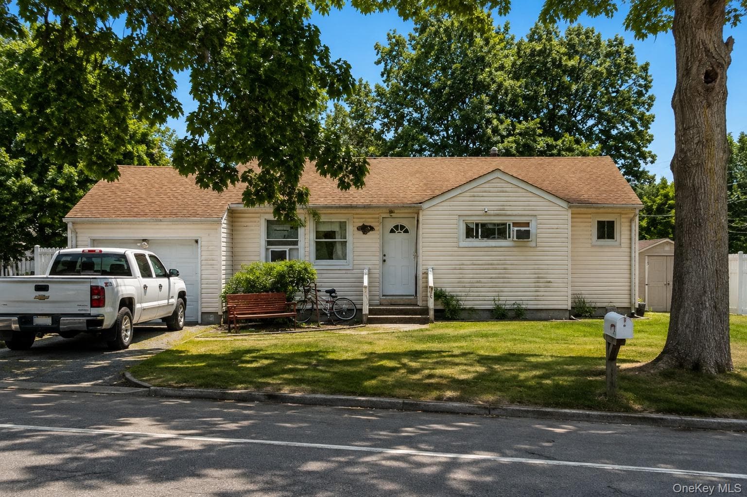 643 Jayne Boulevard, Port Jefferson Station