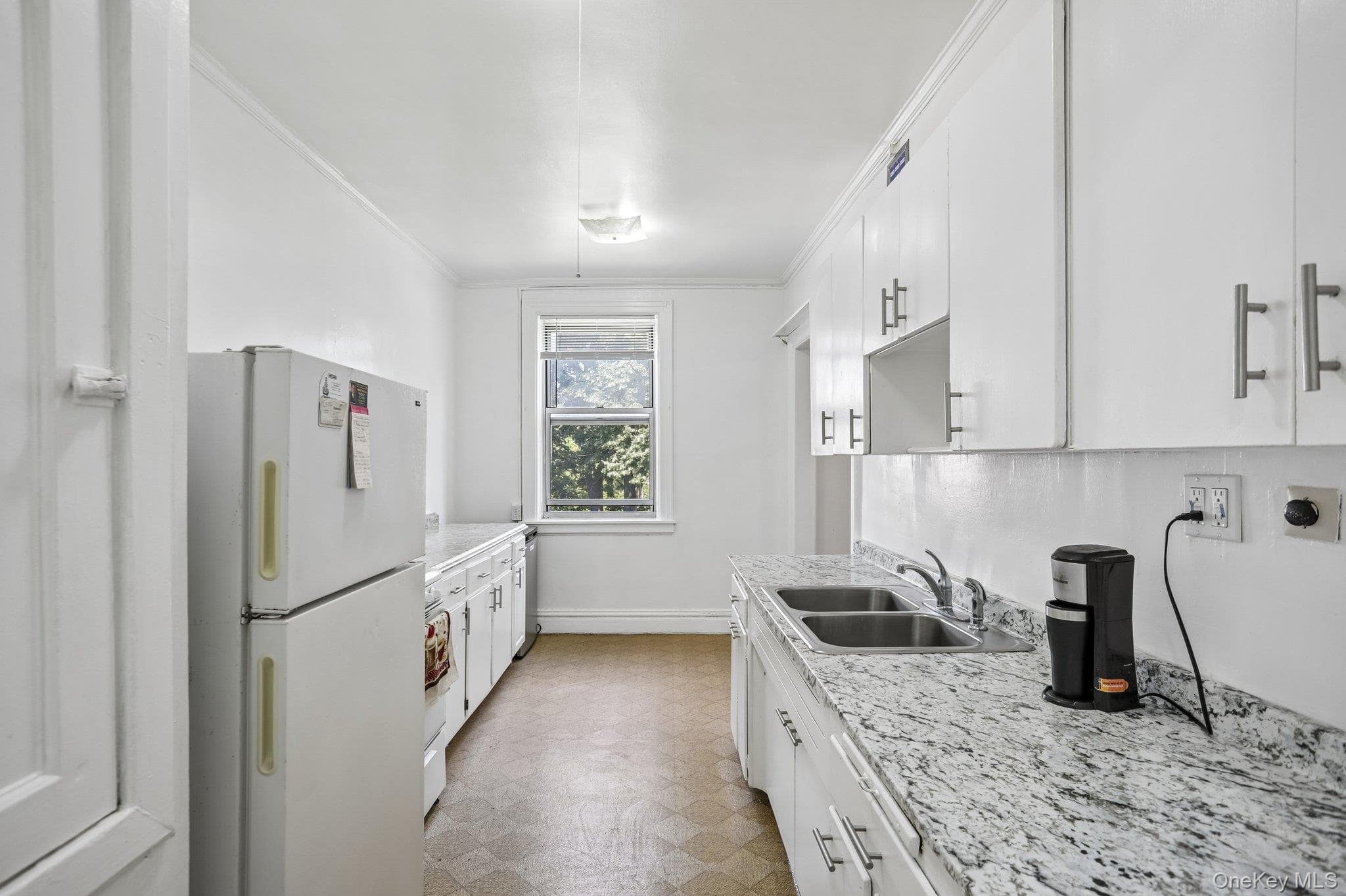 445 Gramatan Ave AVE Unit: CD3 thumbnail 10