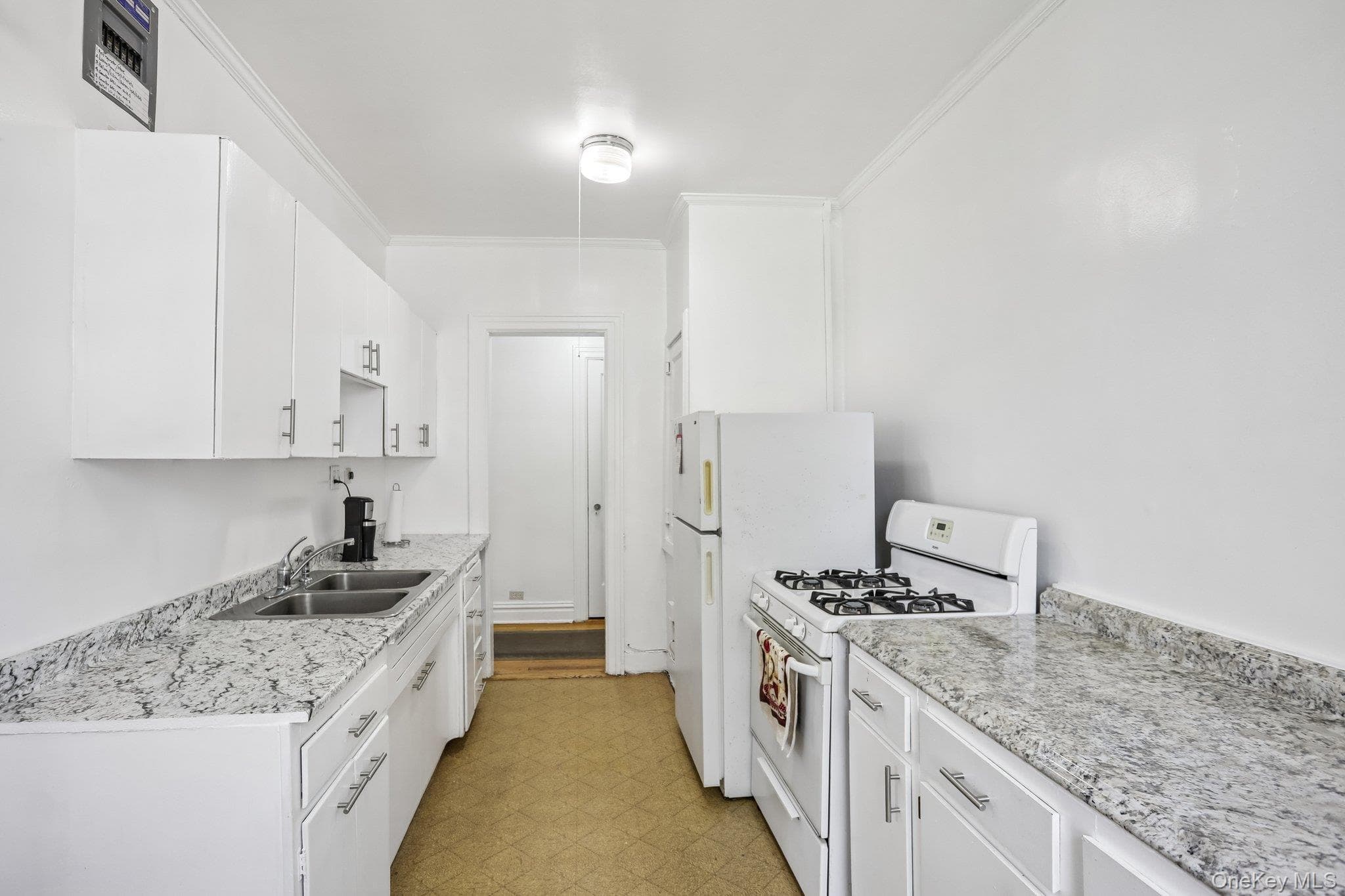 445 Gramatan Ave AVE Unit: CD3 thumbnail 11