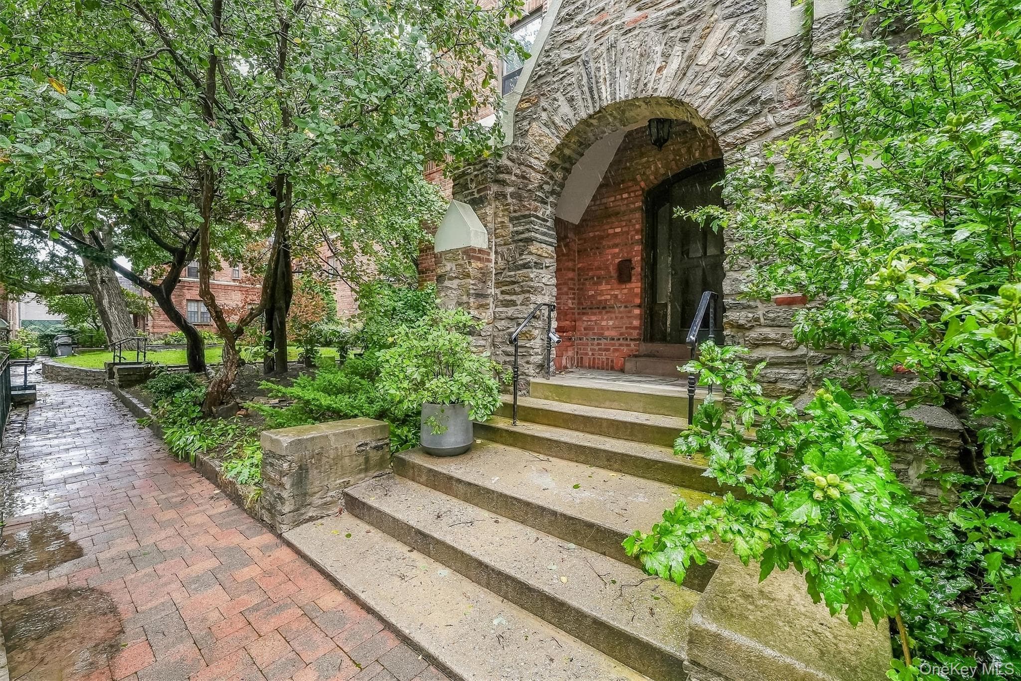 828 Bronx River Road Unit: 1AD thumbnail 4