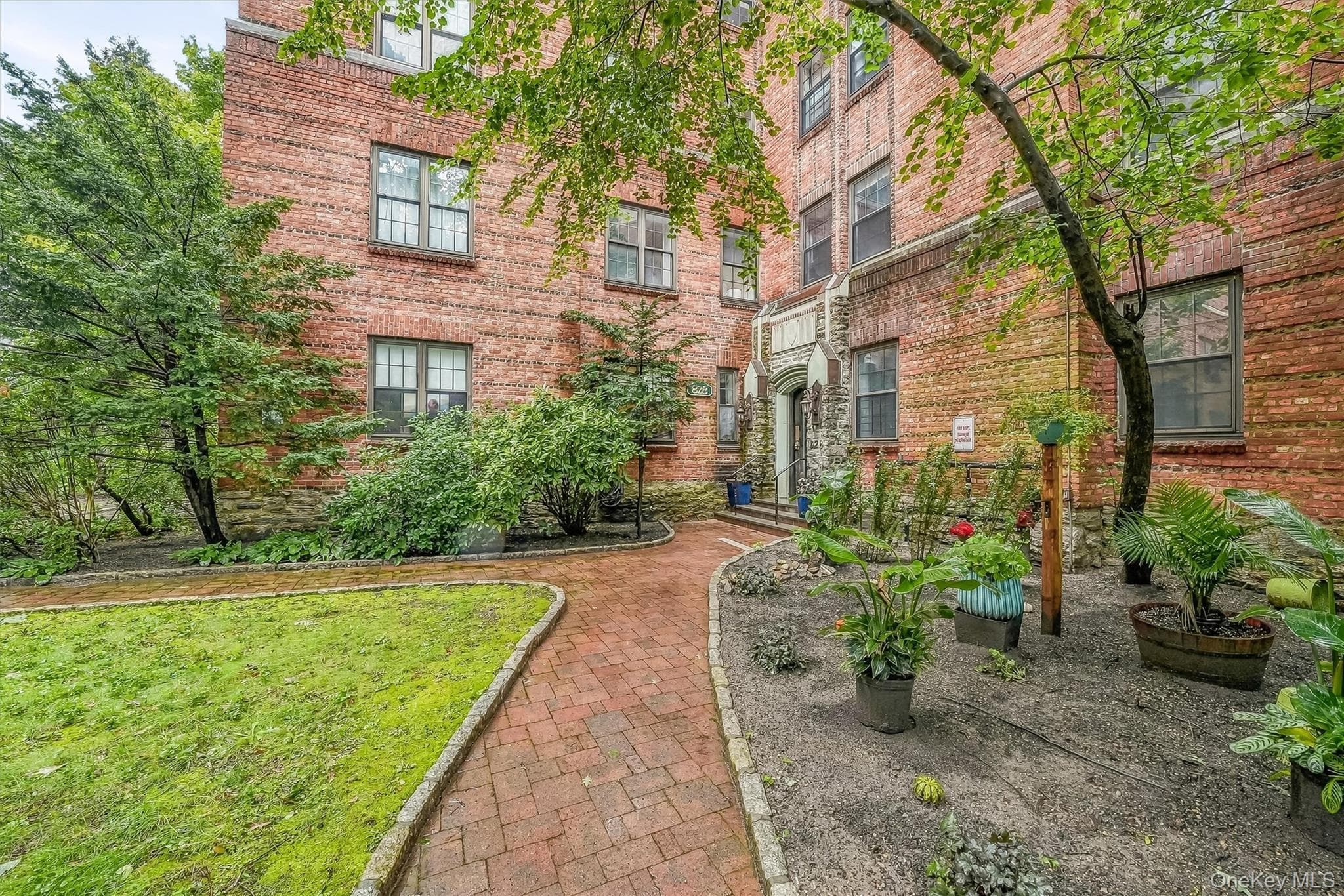 828 Bronx River Road Unit: 1AD thumbnail 2
