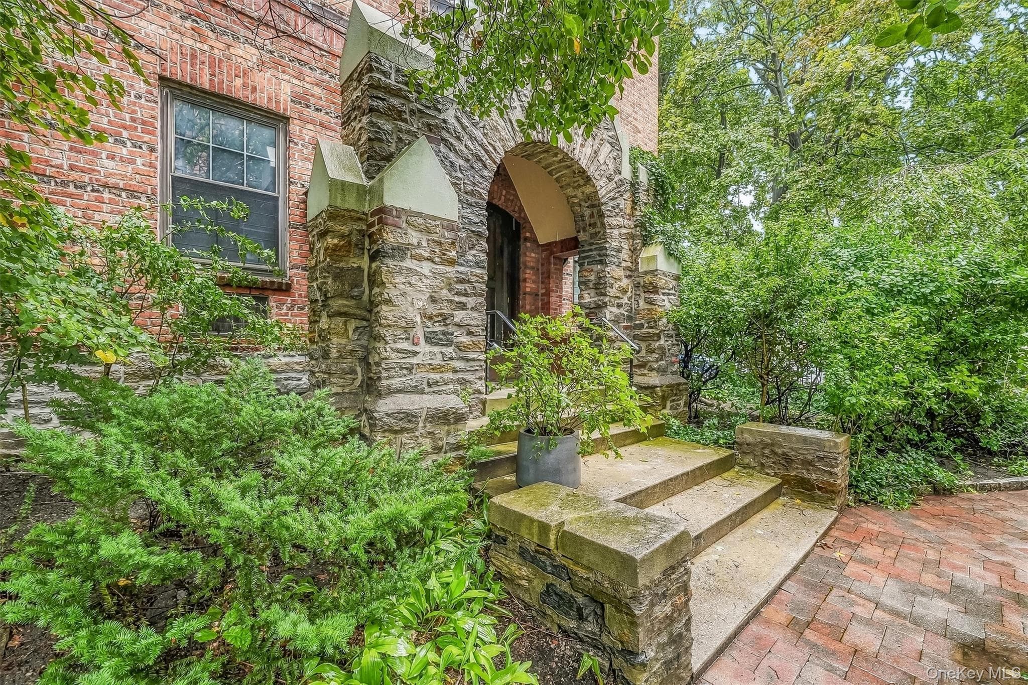 828 Bronx River Road Unit: 1AD thumbnail 3
