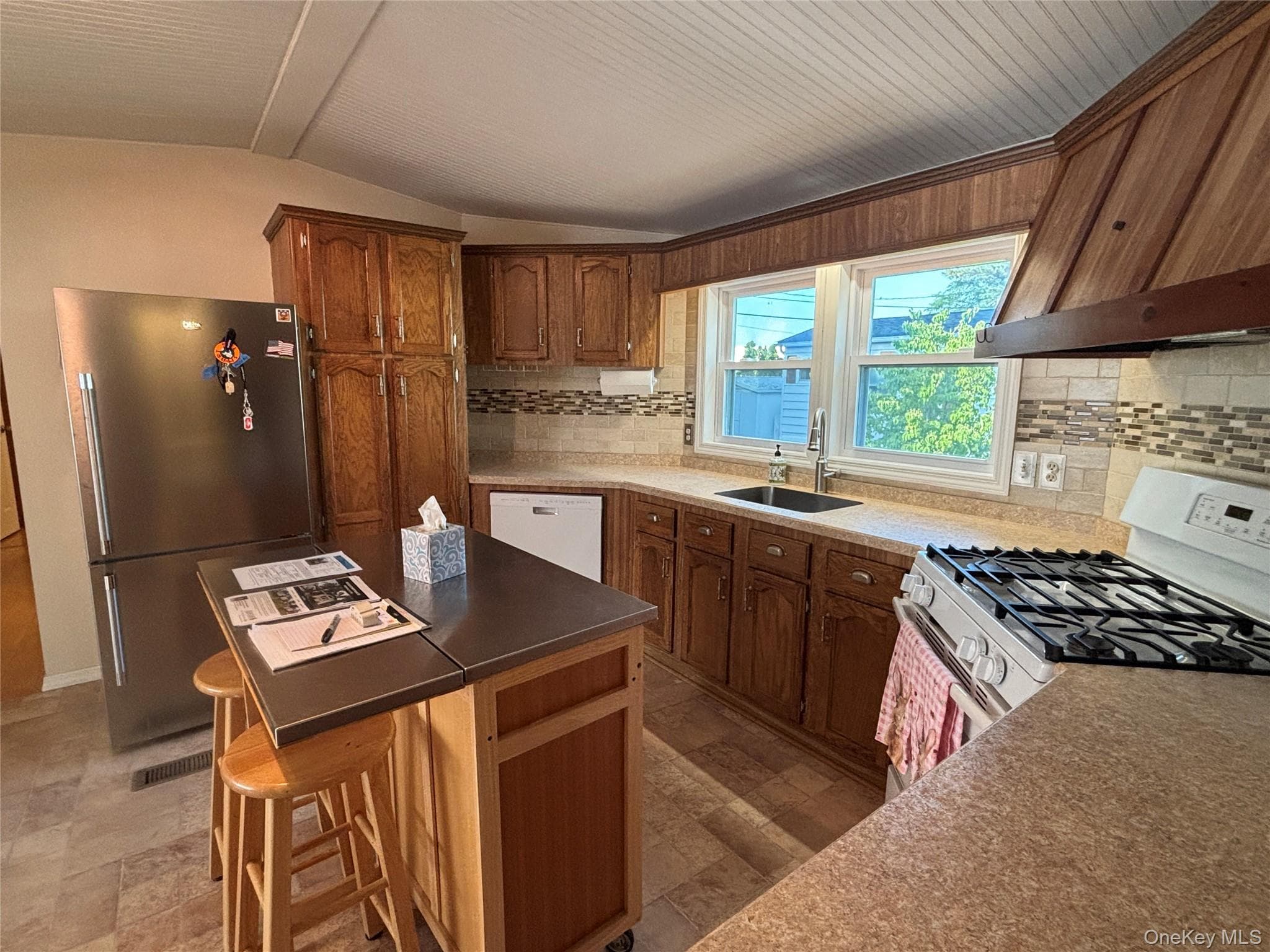 1661 Old Country Road Unit: 233 thumbnail 11