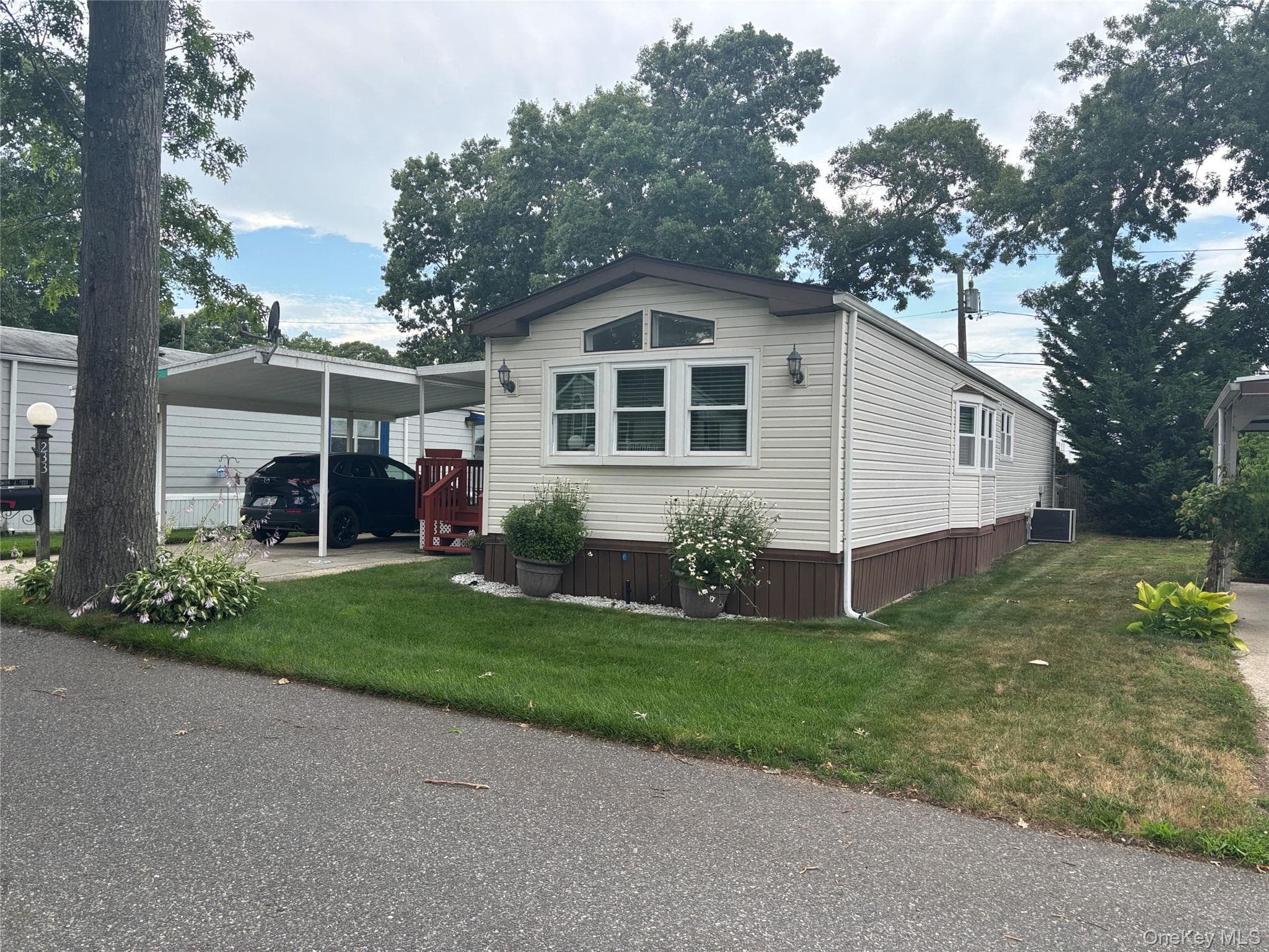 1661 Old Country Road Unit: 233 thumbnail 3