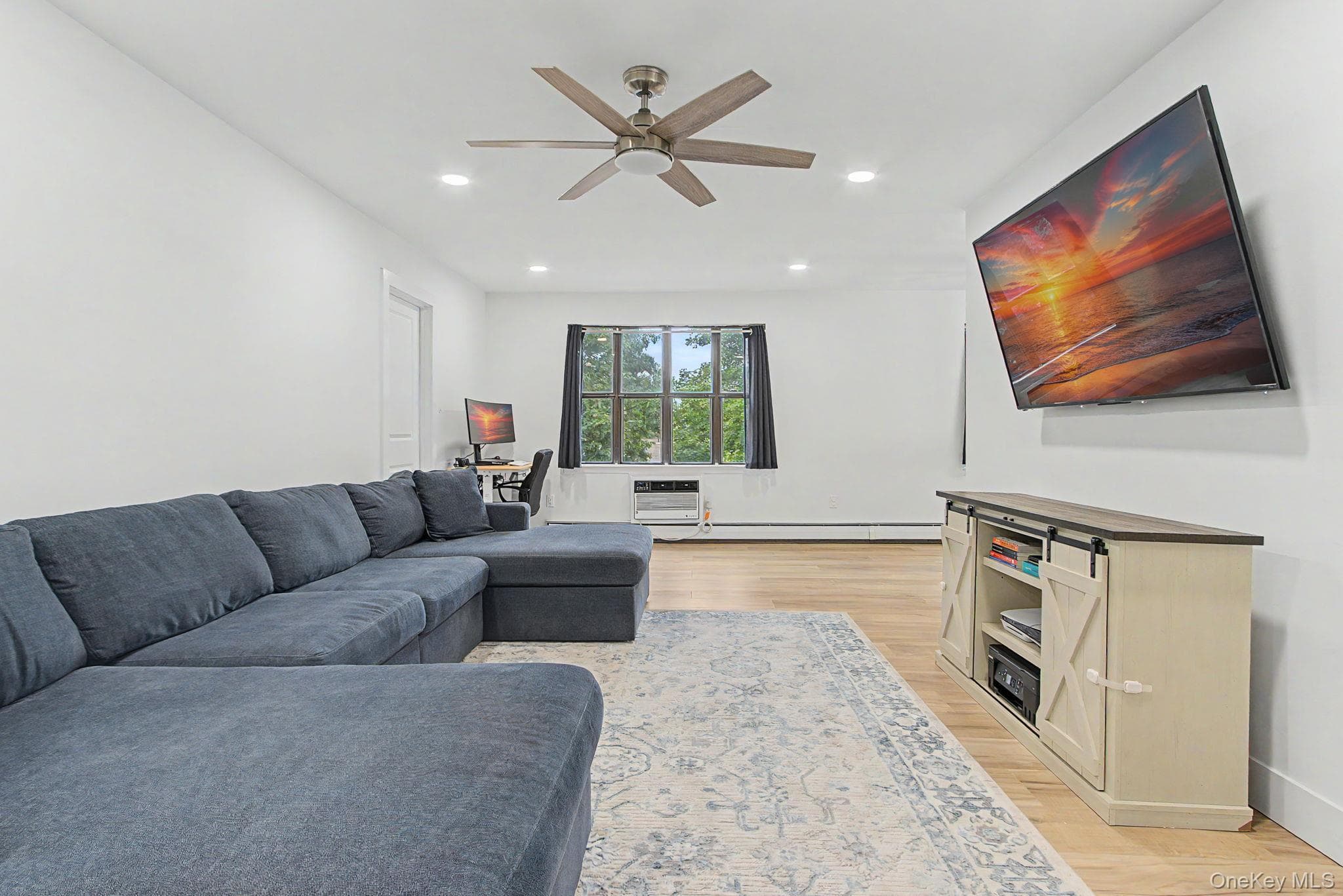 962 Sierra Vista Lane thumbnail 4