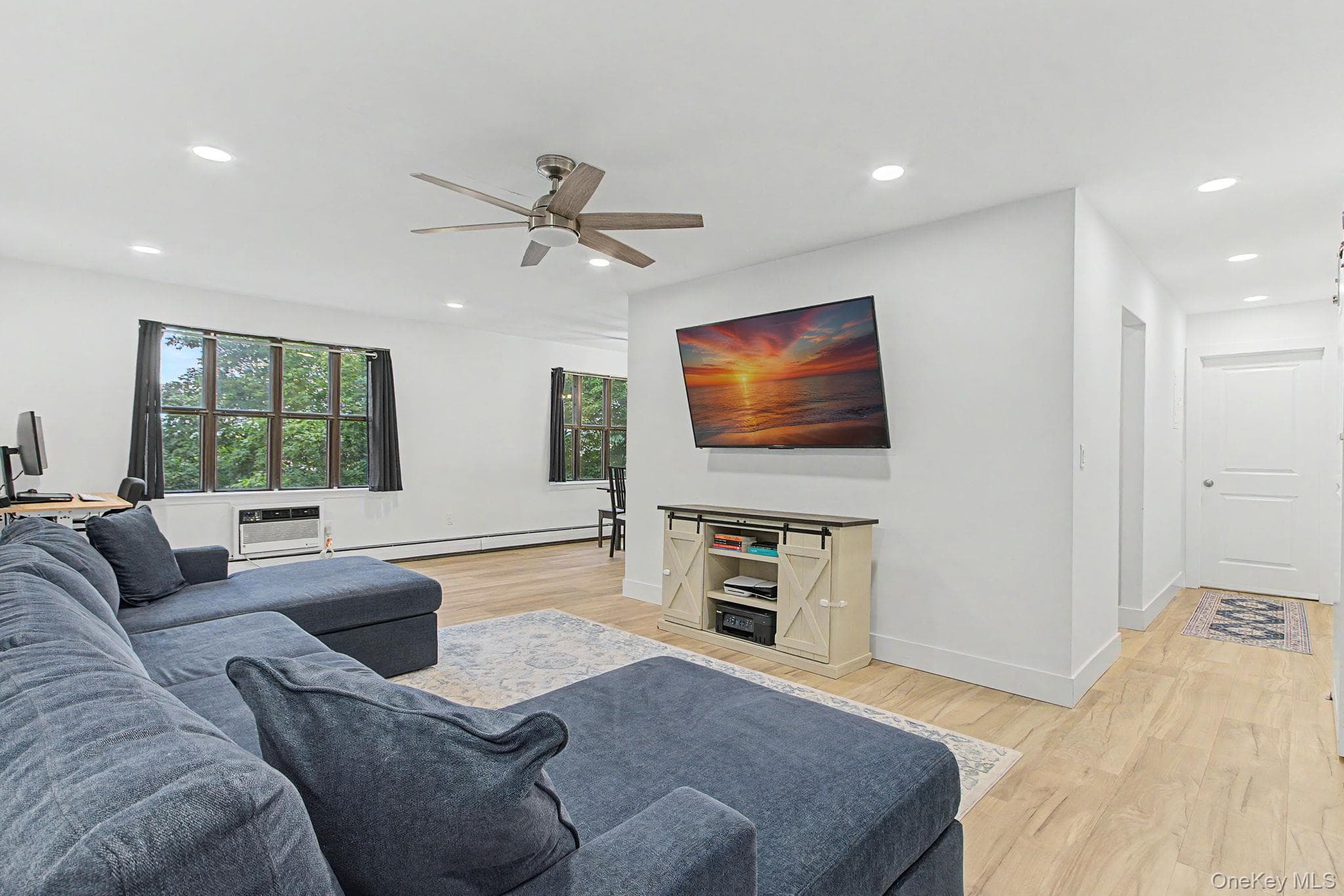 962 Sierra Vista Lane thumbnail 6