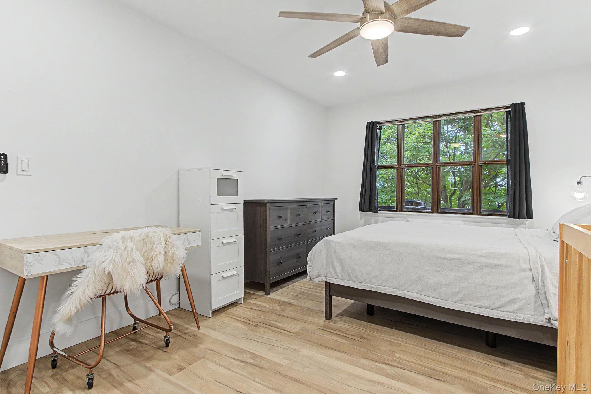 962 Sierra Vista Lane thumbnail 25