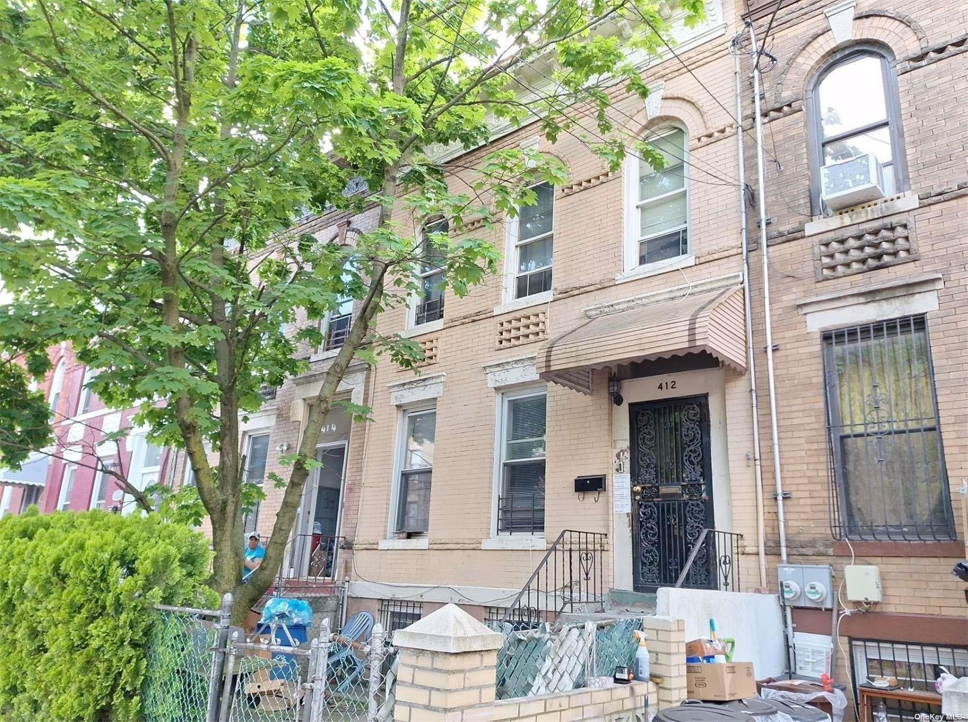 412 Bradford Street thumbnail 2