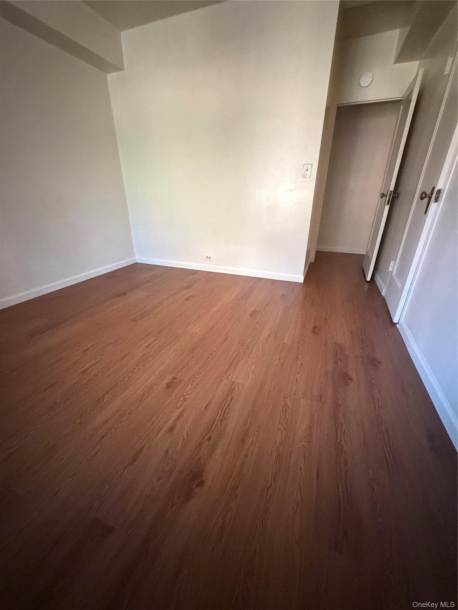 1595 Metropolitan Avenue Unit: 3B thumbnail 4
