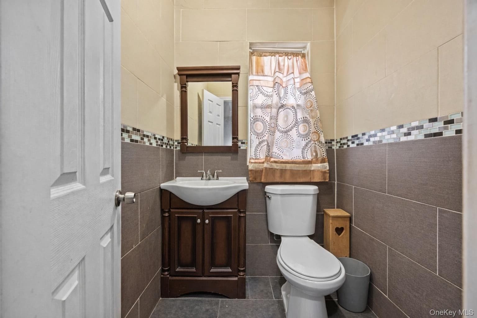 831 E 224th Street thumbnail 13