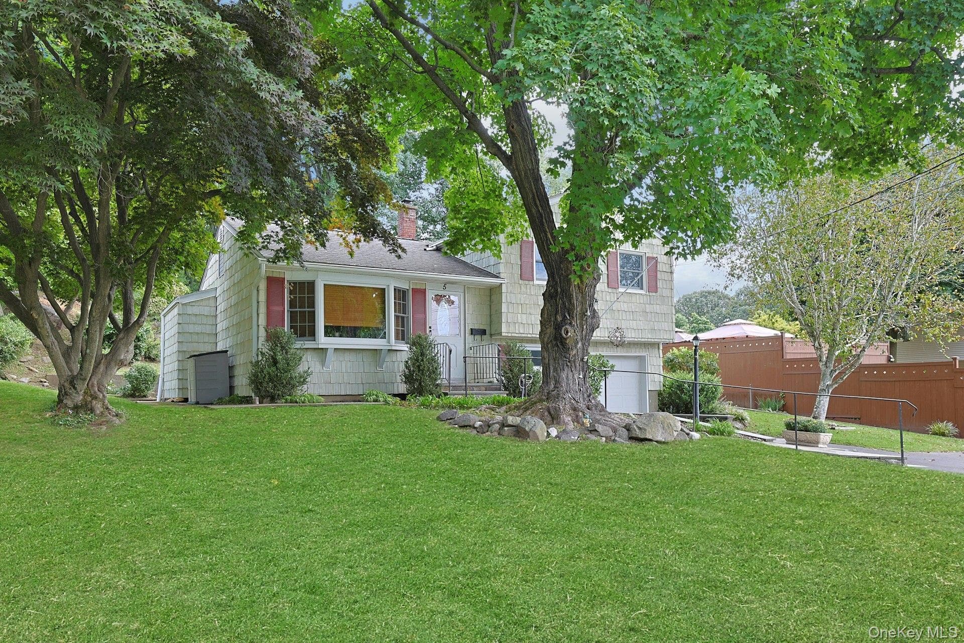 5 Seward Court thumbnail 3