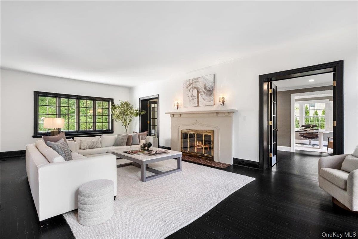 451 Beechmont Drive thumbnail 6