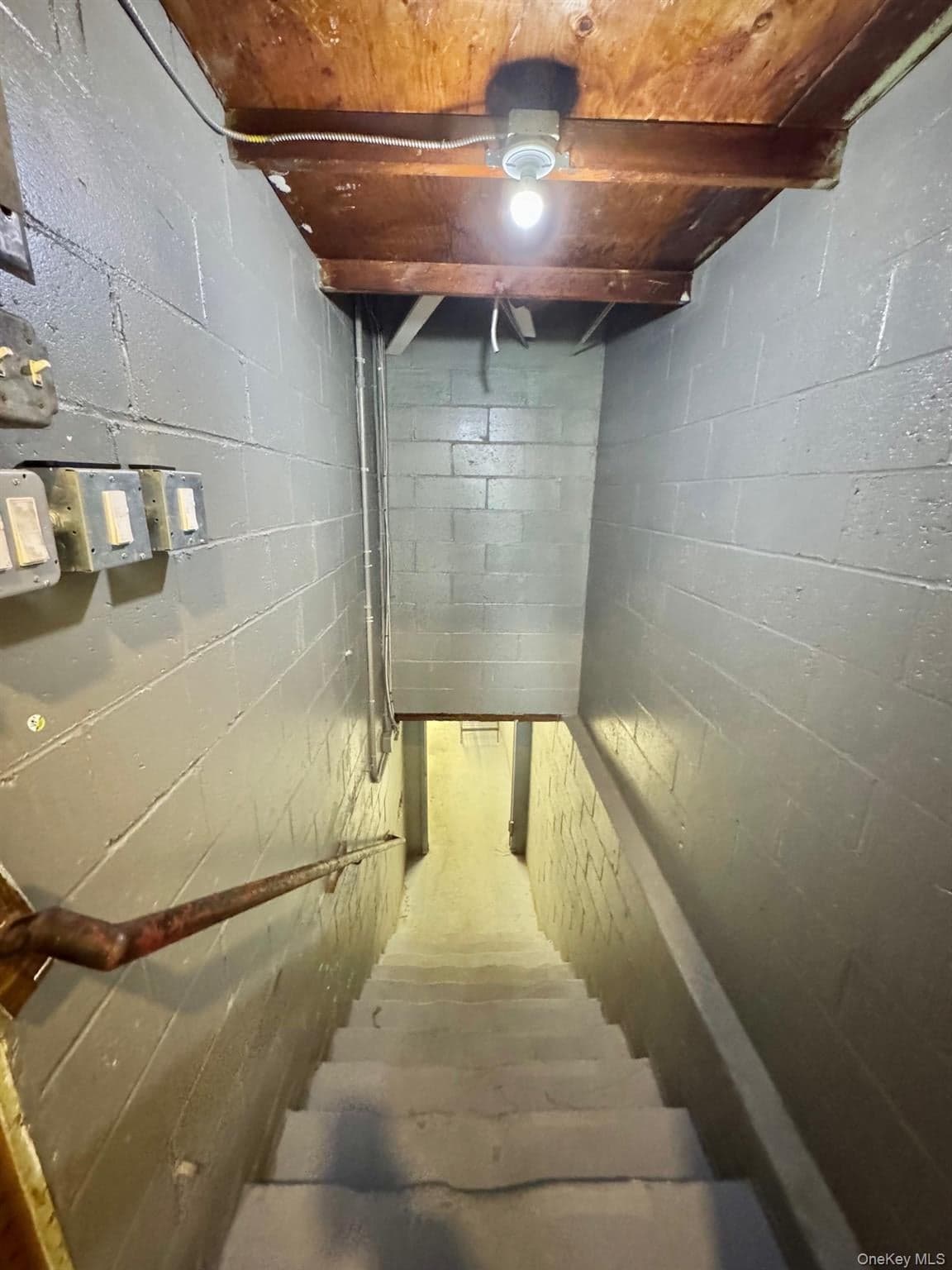 3925 Merrick Road thumbnail 17