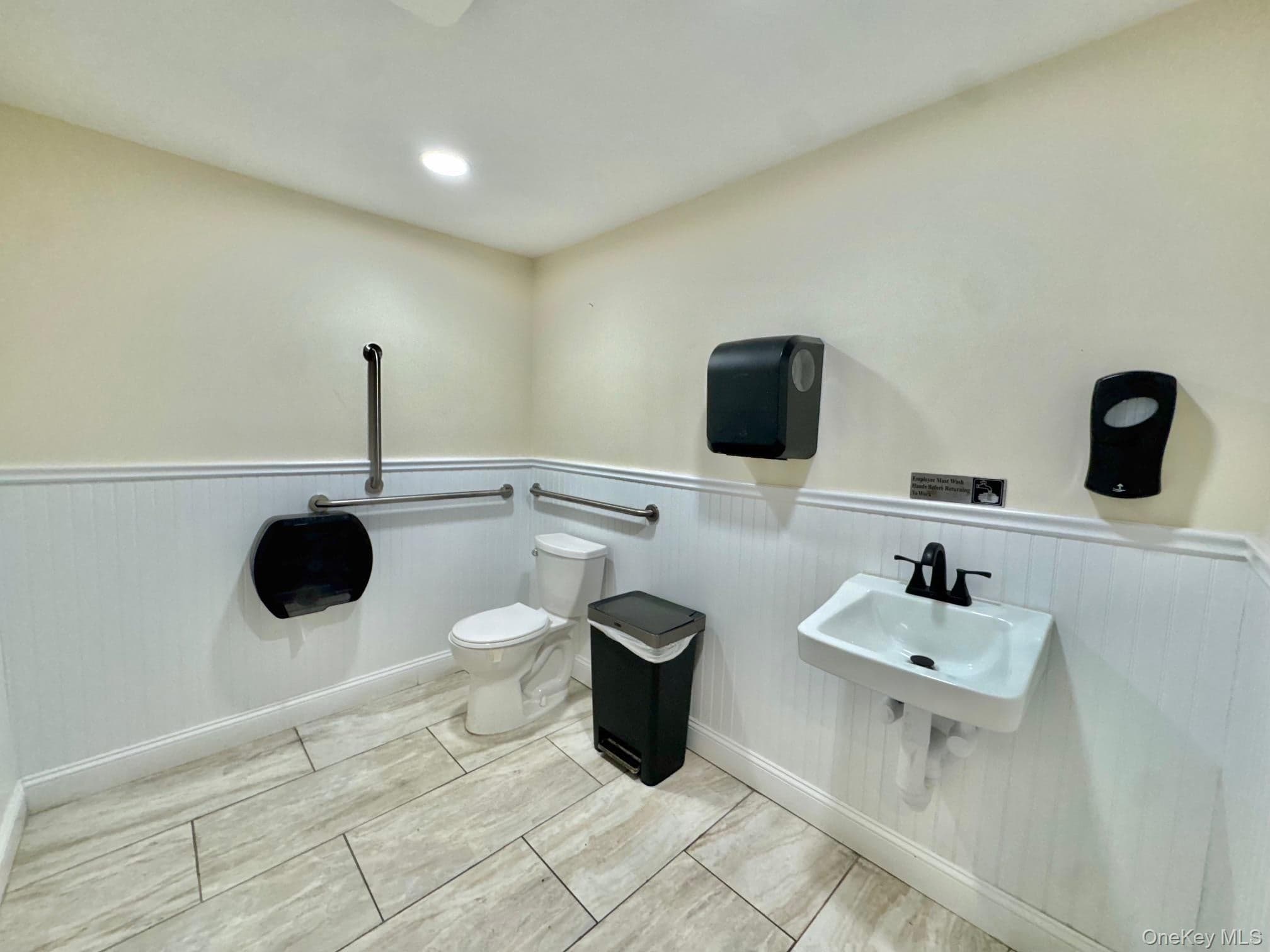 3925 Merrick Road thumbnail 14