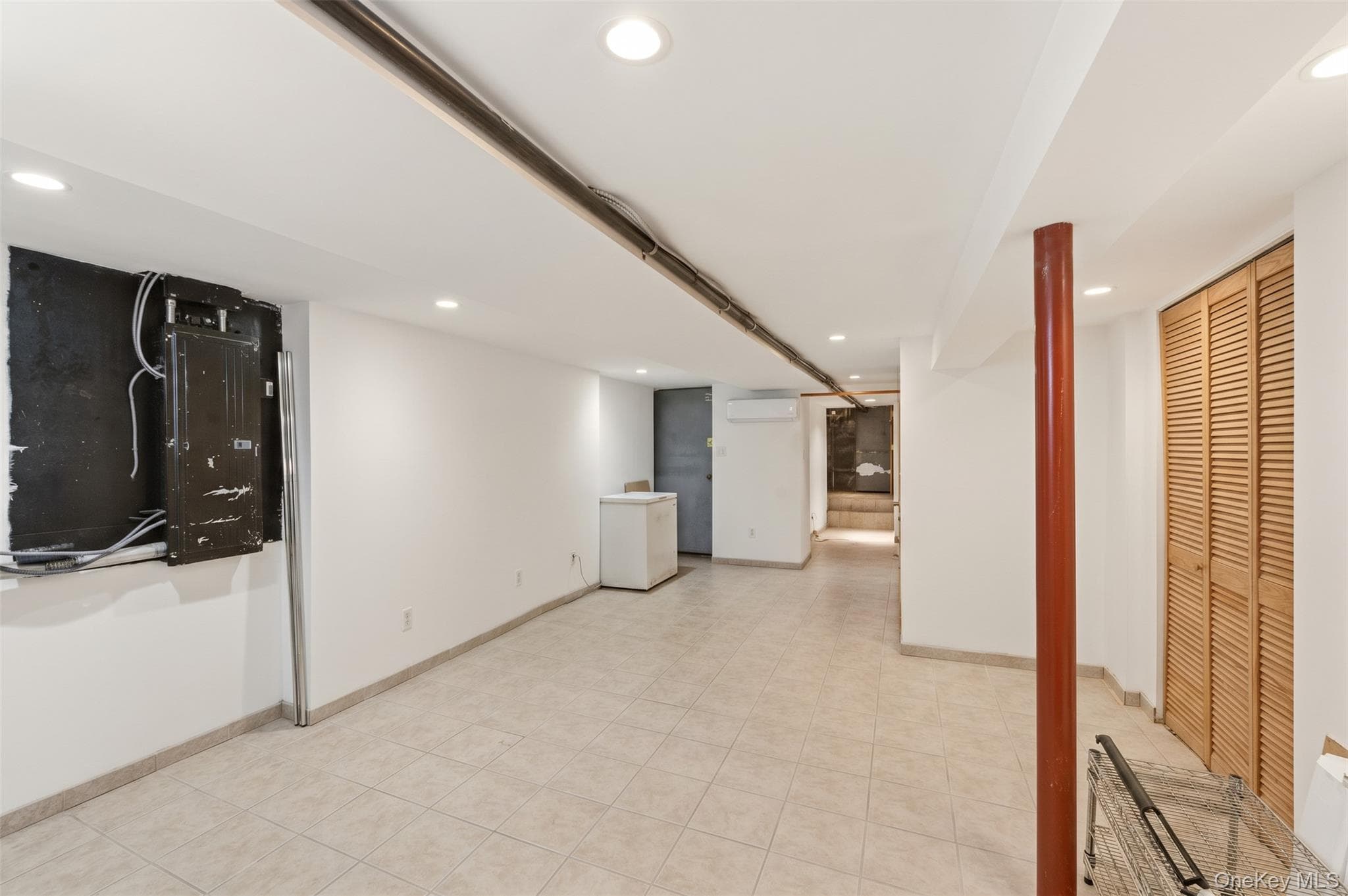 2239 Tiebout Avenue thumbnail 16