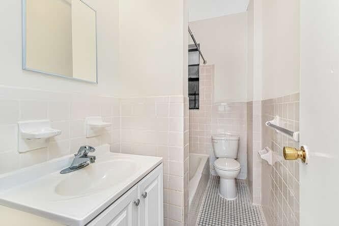724 E 216th Street Unit: 5C thumbnail 7