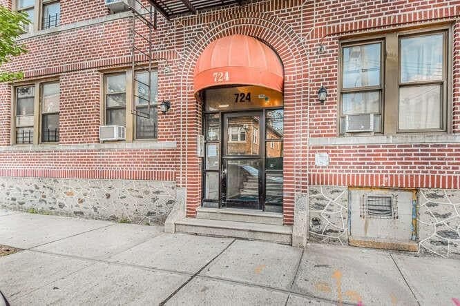 724 E 216th Street Unit: 5C thumbnail 2
