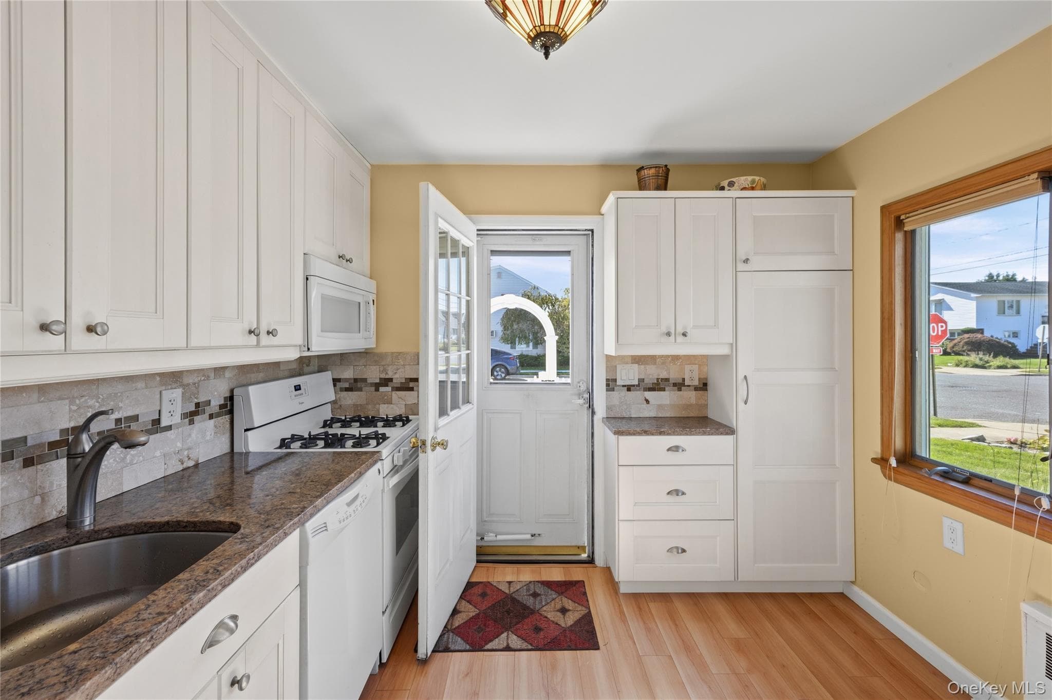 271 Forest Avenue thumbnail 12