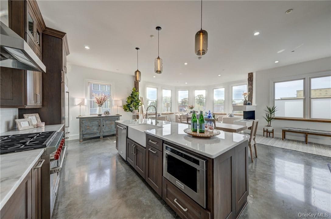 226 Main Street Unit: 301 thumbnail 15