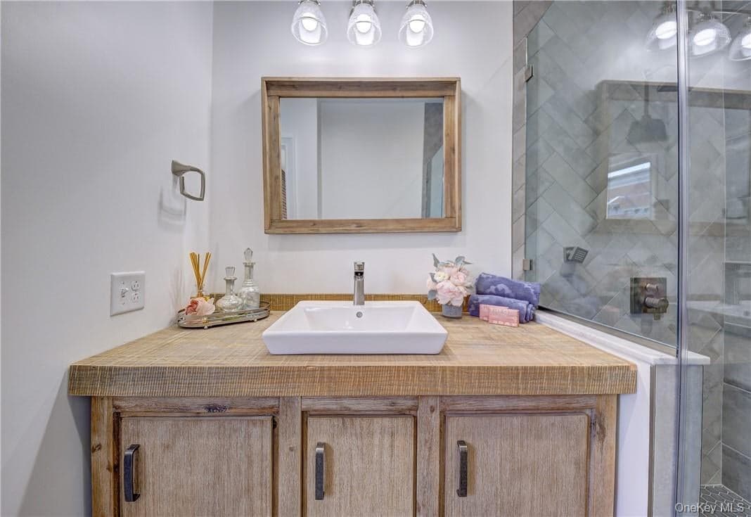 226 Main Street Unit: 301 thumbnail 20