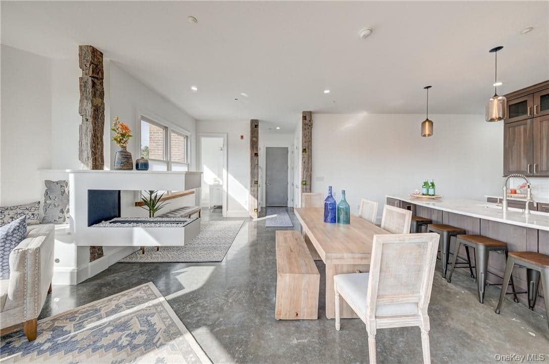 226 Main Street Unit: 301 thumbnail 10