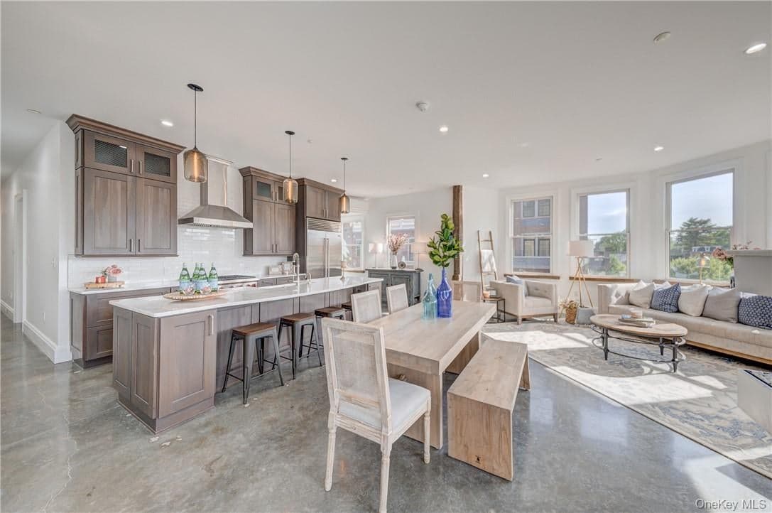 226 Main Street Unit: 301 thumbnail 7