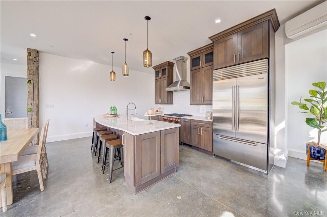 226 Main Street Unit: 301 thumbnail 14