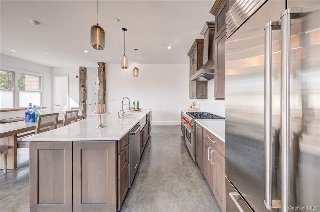 226 Main Street Unit: 301 thumbnail 13