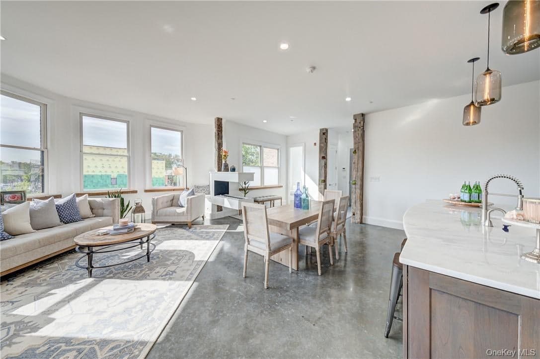 226 Main Street Unit: 301 thumbnail 9
