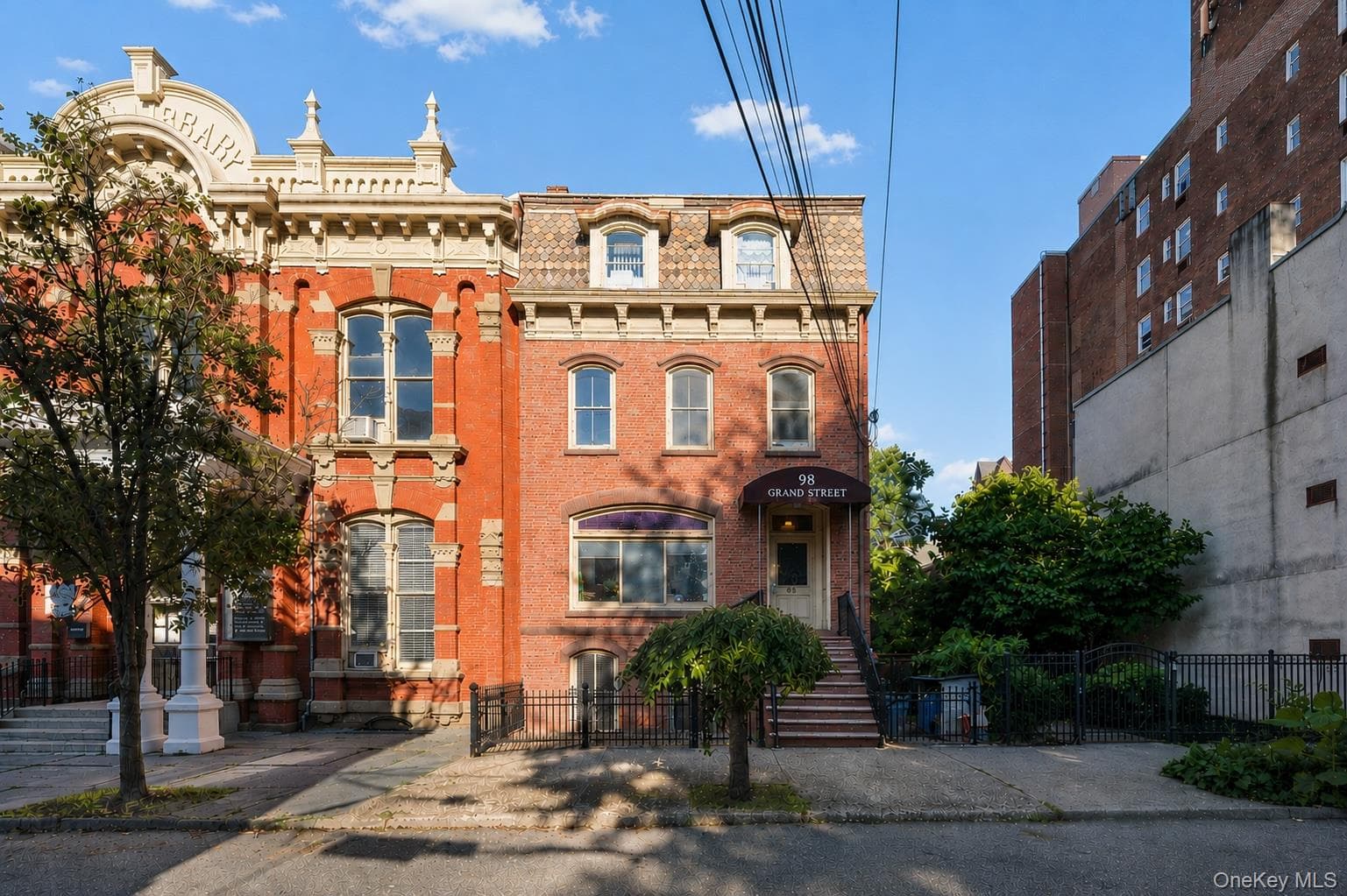 98 Grand Street thumbnail 3