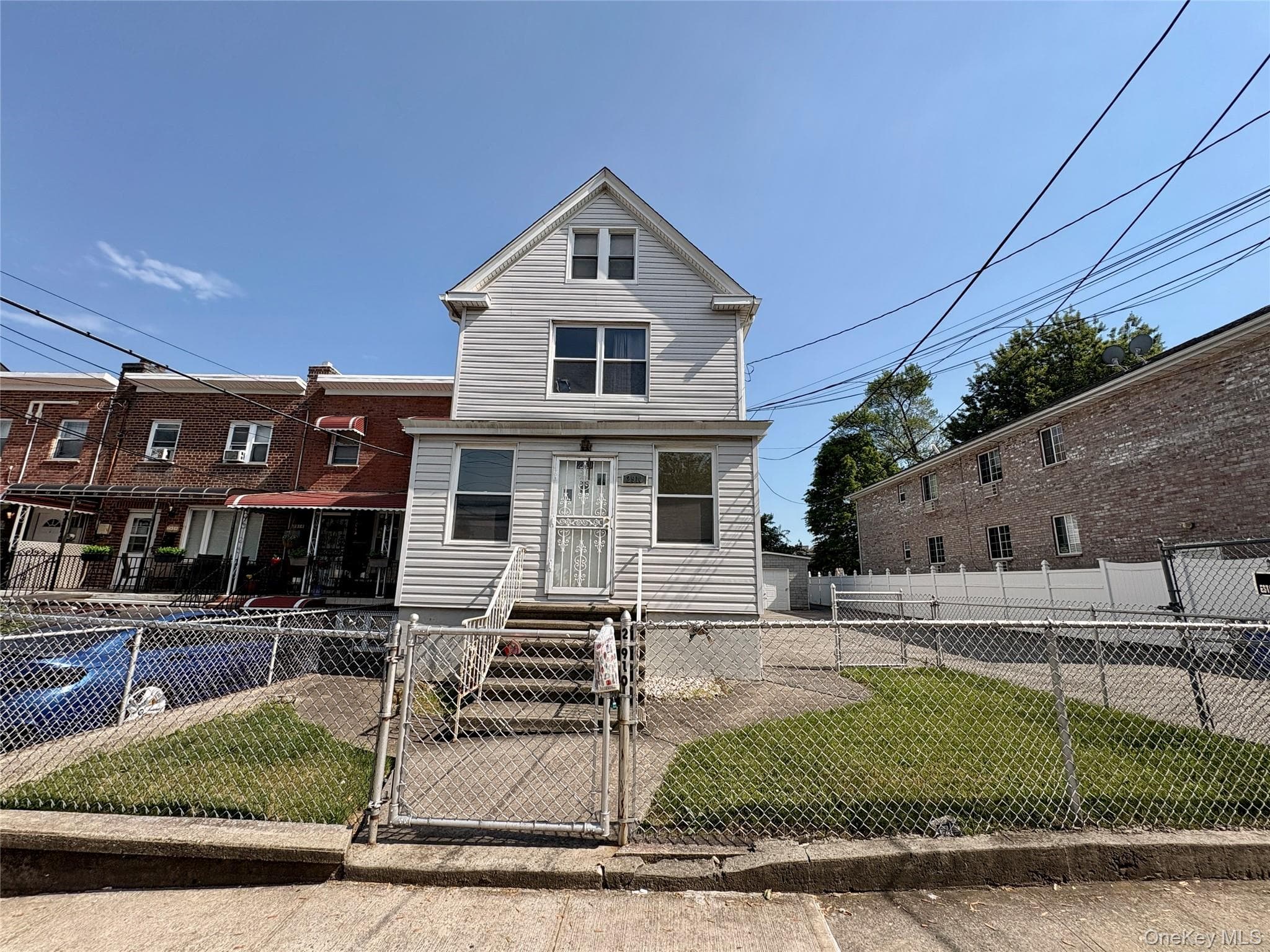 2910 Baisley Avenue photo 1
