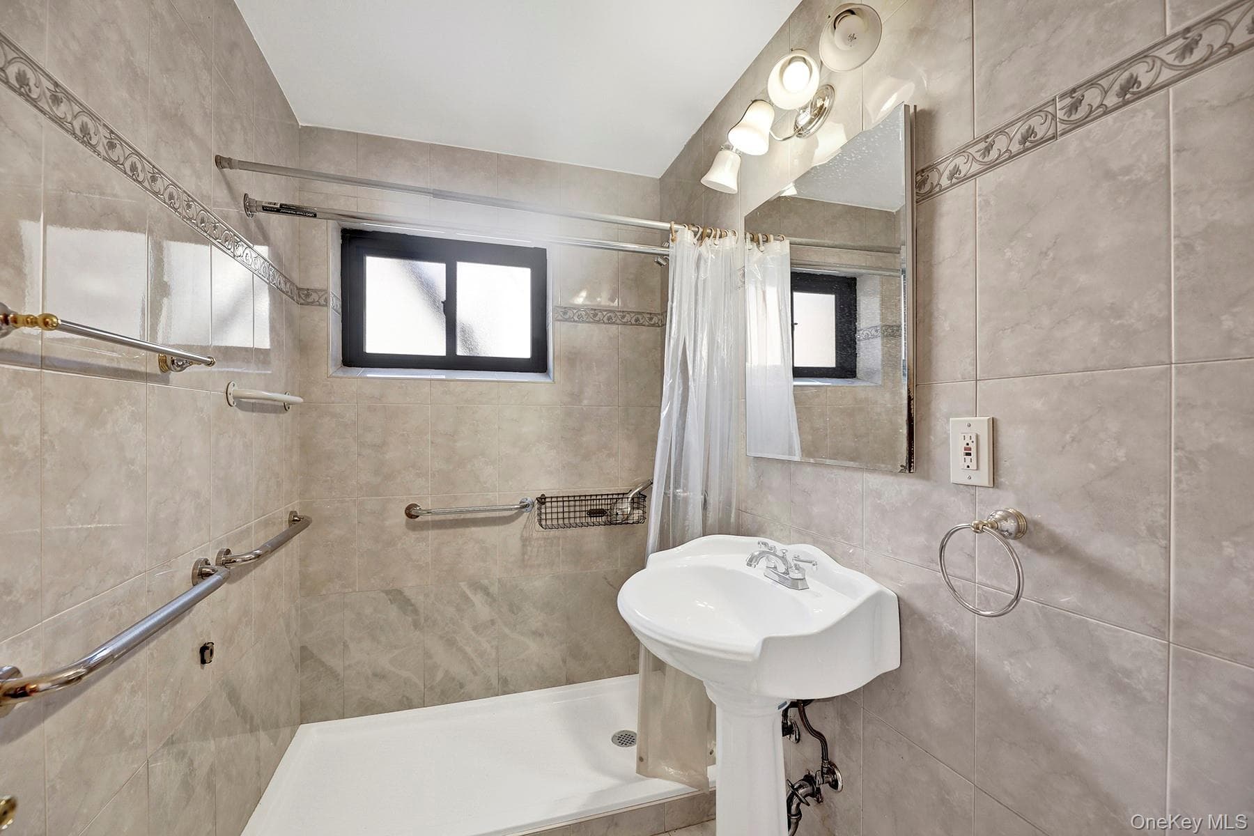 99-11 60th Avenue Ave Unit: Apt No. 4E thumbnail 8