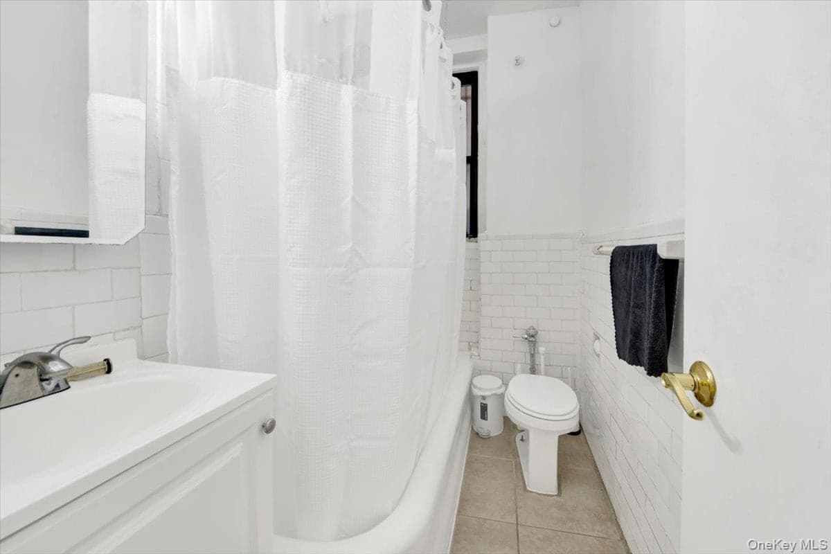 1972 Lafontaine Ave Unit: 1972 thumbnail 13