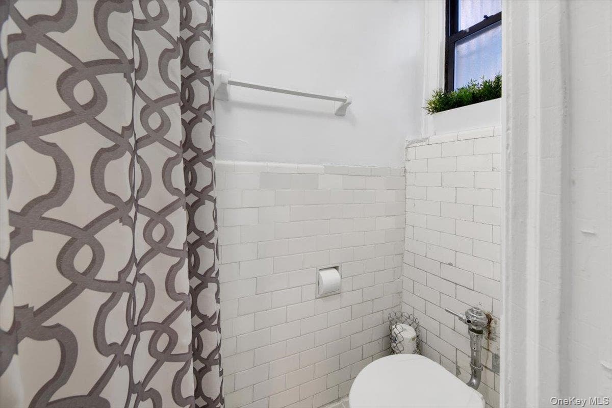 1972 Lafontaine Ave Unit: 1972 thumbnail 18