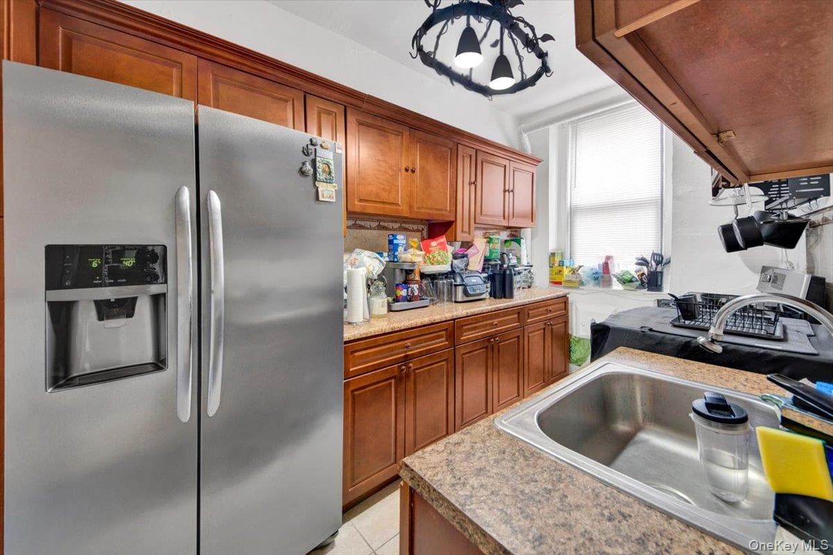 1972 Lafontaine Ave Unit: 1972 thumbnail 6
