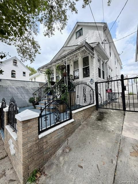 107-11 114th Street, Richmond Hill S.