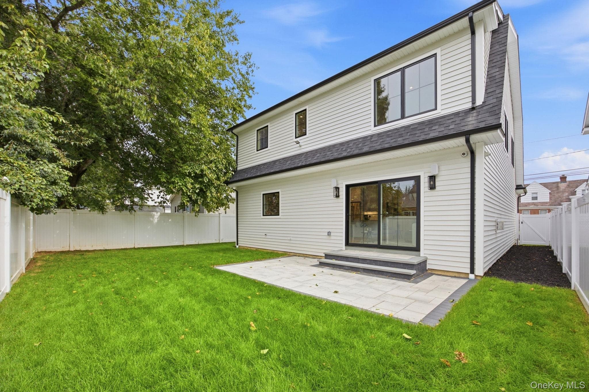 404 Langley Avenue thumbnail 37