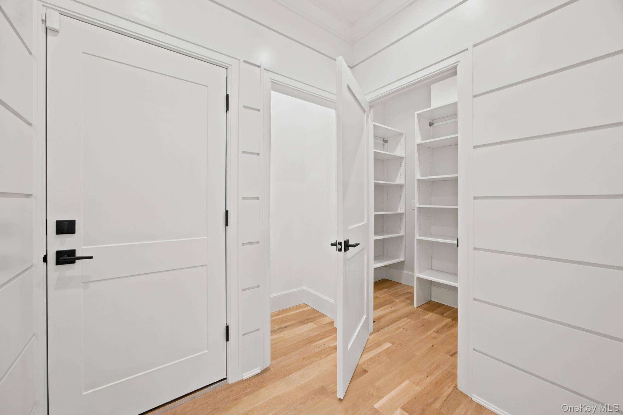 404 Langley Avenue thumbnail 17