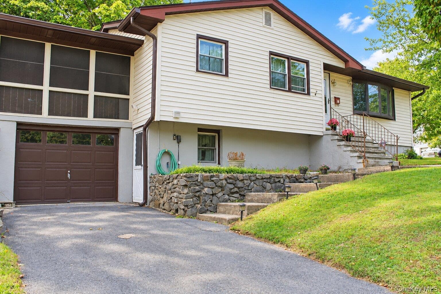 1 Timberly Drive thumbnail 4