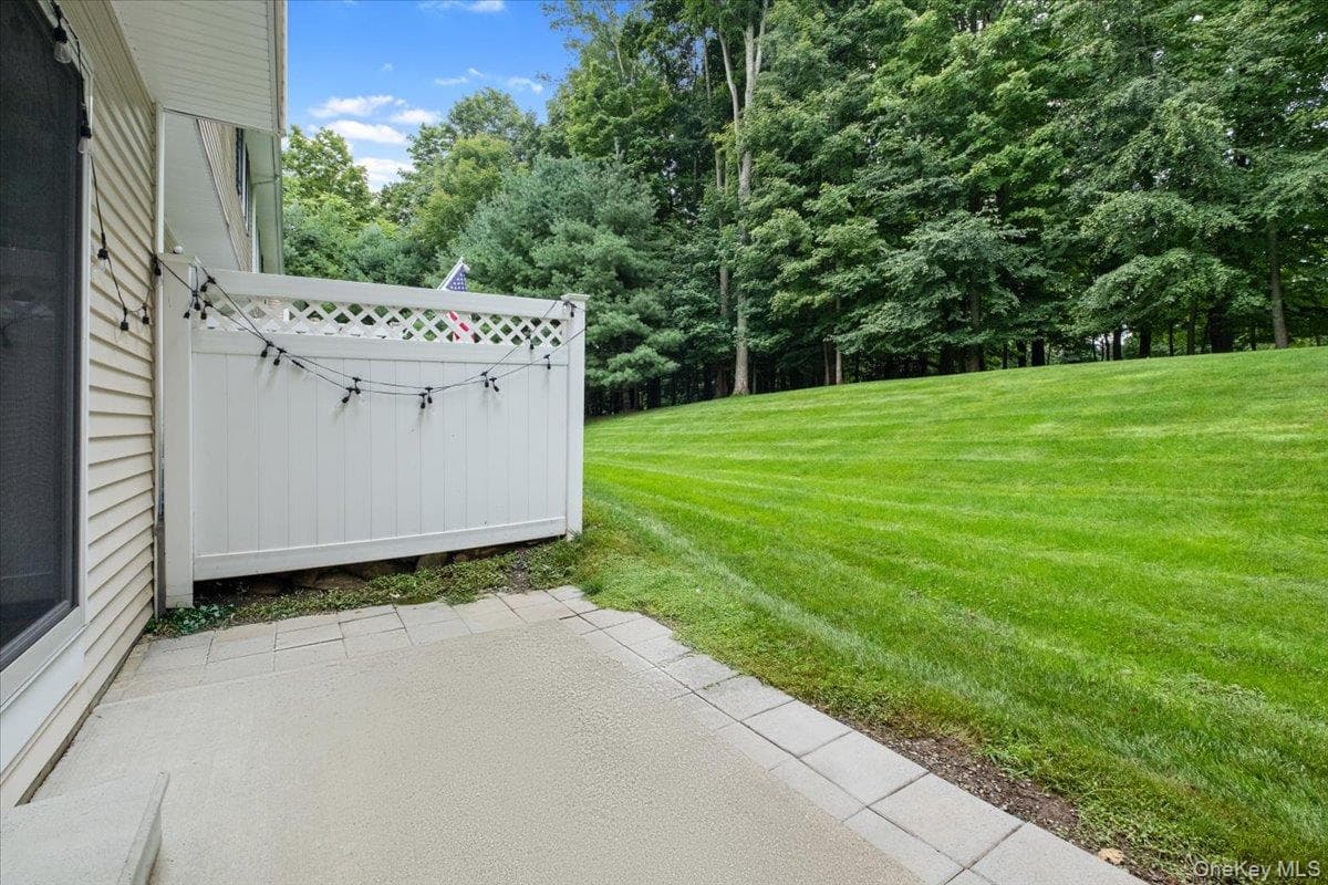 307 Alexandra Court thumbnail 44