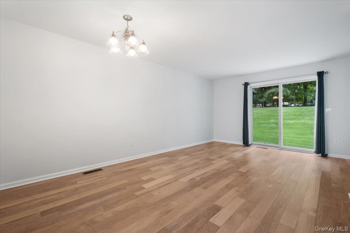 307 Alexandra Court thumbnail 10