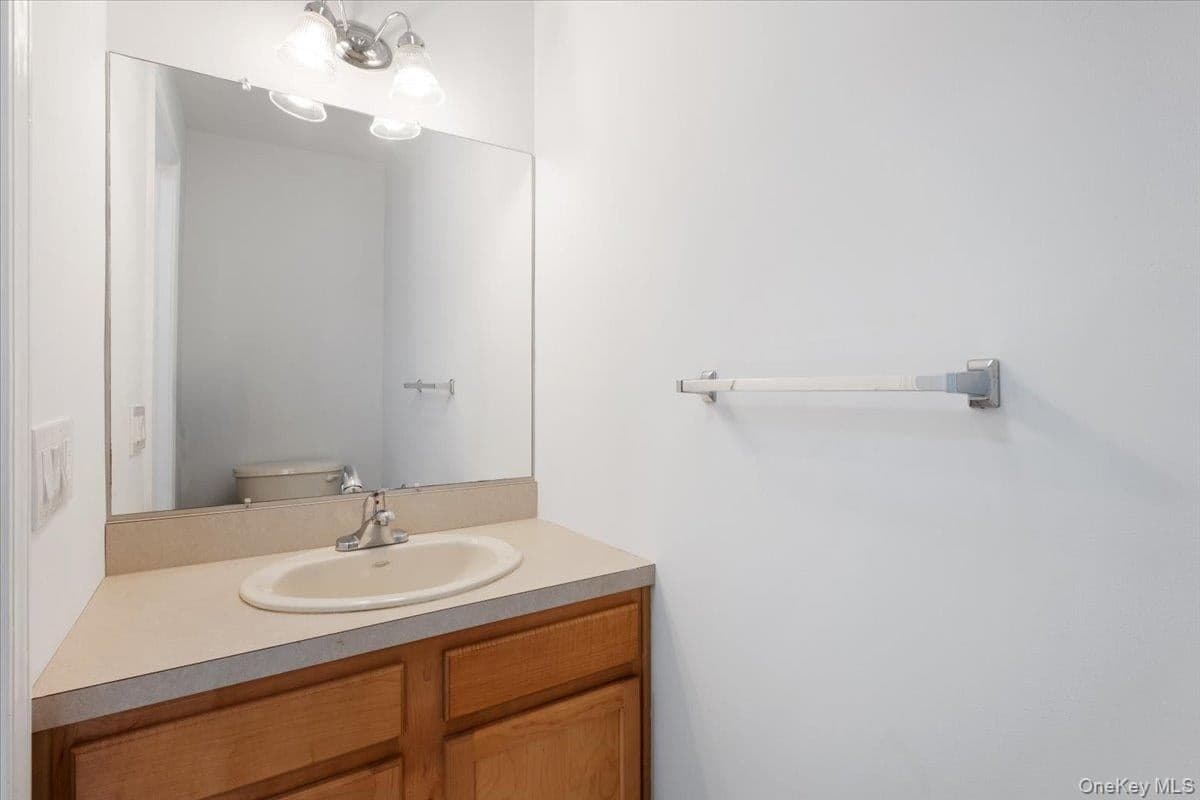 307 Alexandra Court thumbnail 24