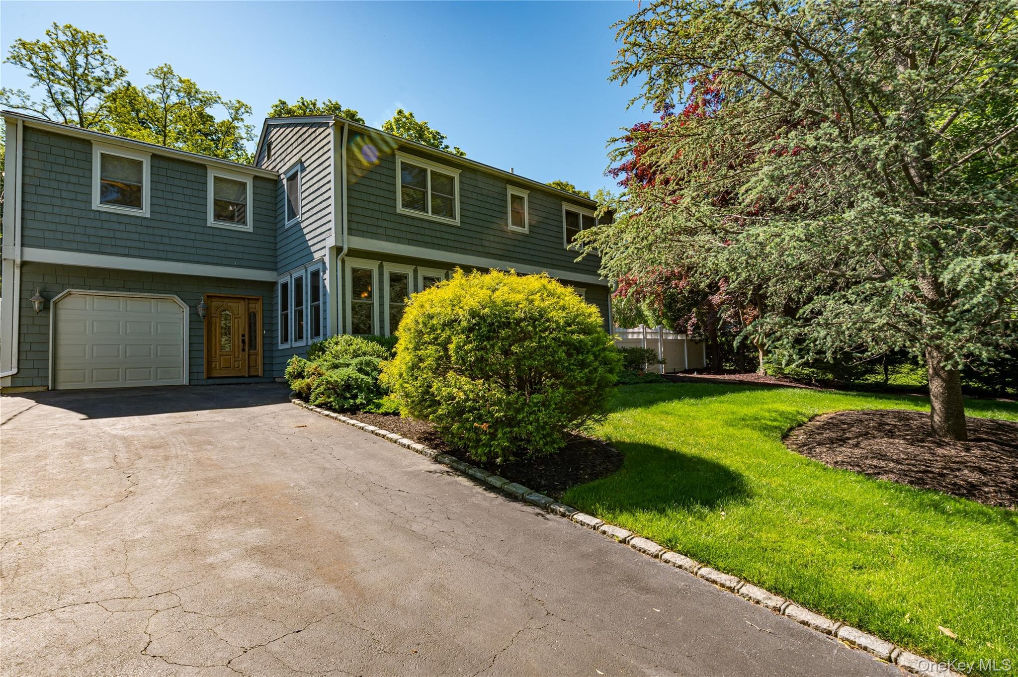 130 N Country Road, Shoreham