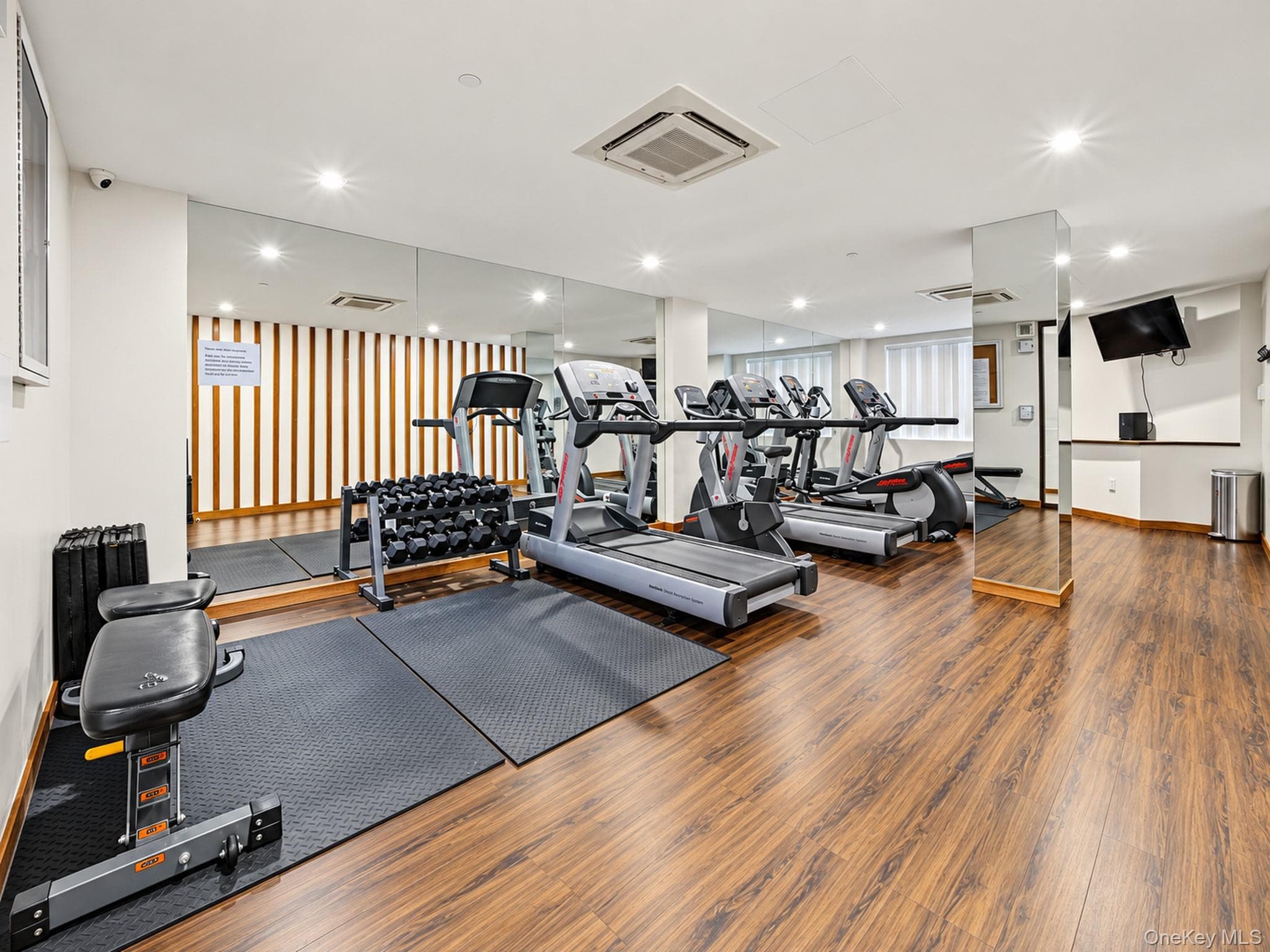 8722 51st Avenue Unit: 3H thumbnail 16