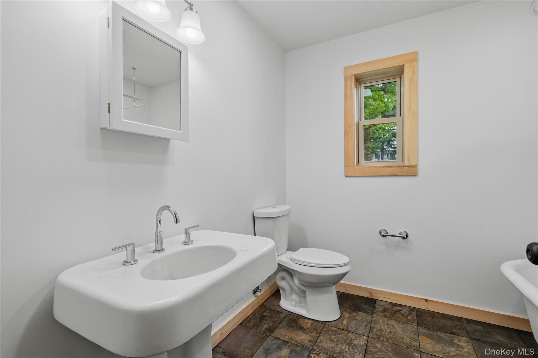 71 Oak Street thumbnail 23