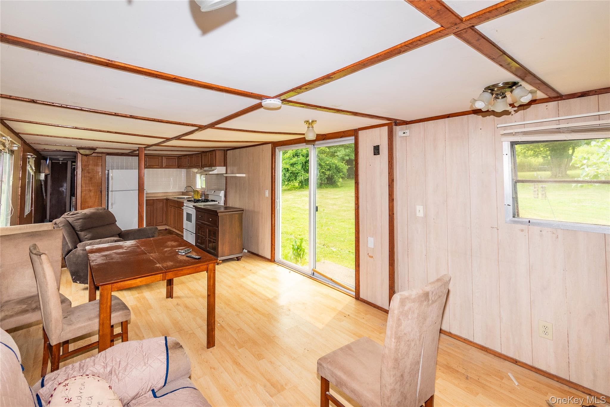 257 S Greenhaven Road thumbnail 18