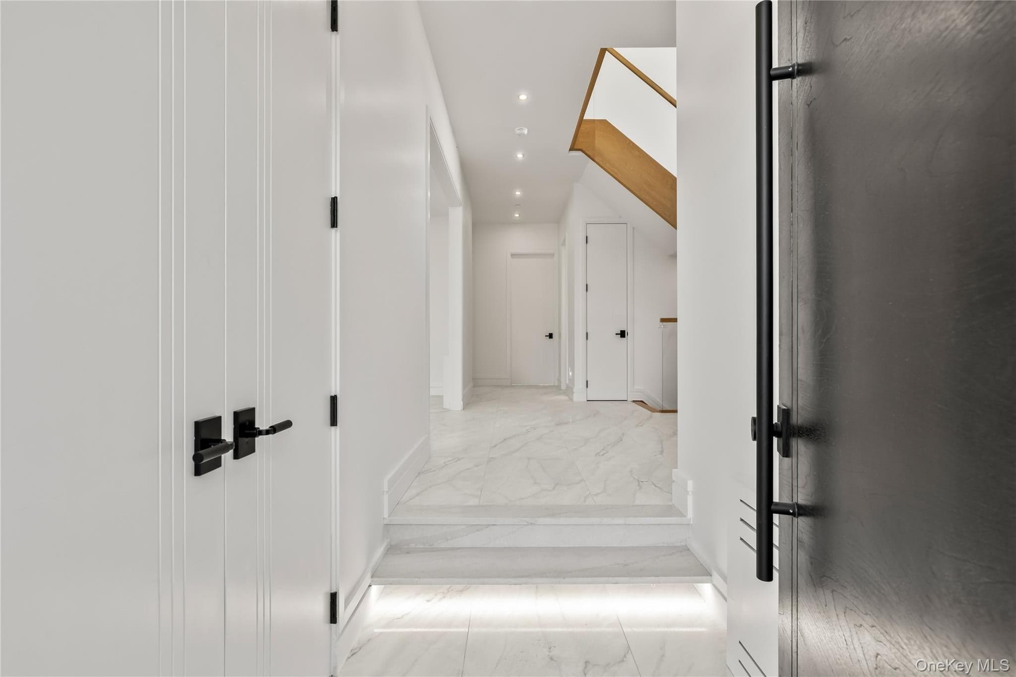 17 Jay St ST Unit: 201 thumbnail 3